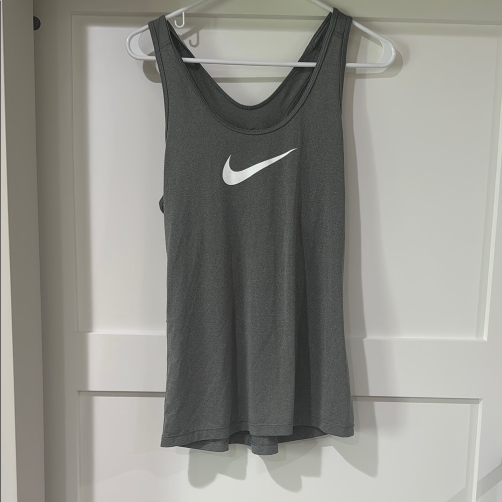 Nike Gray Sleeveless Athletic Tank Top